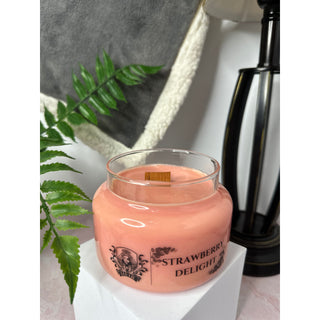 10 oz Candle Strawberry Delight 10OC-SD.jpeg